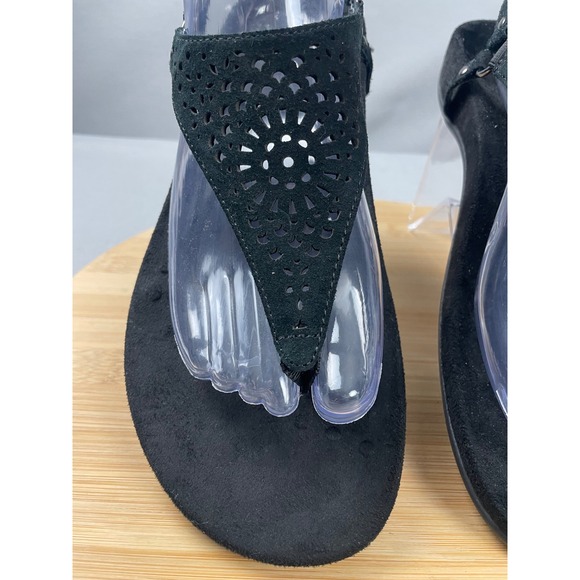 Vionic Black Suede Laser Cut Thong Sandals Women's Size 8 Adjustable Strap - Picture 6 of 16